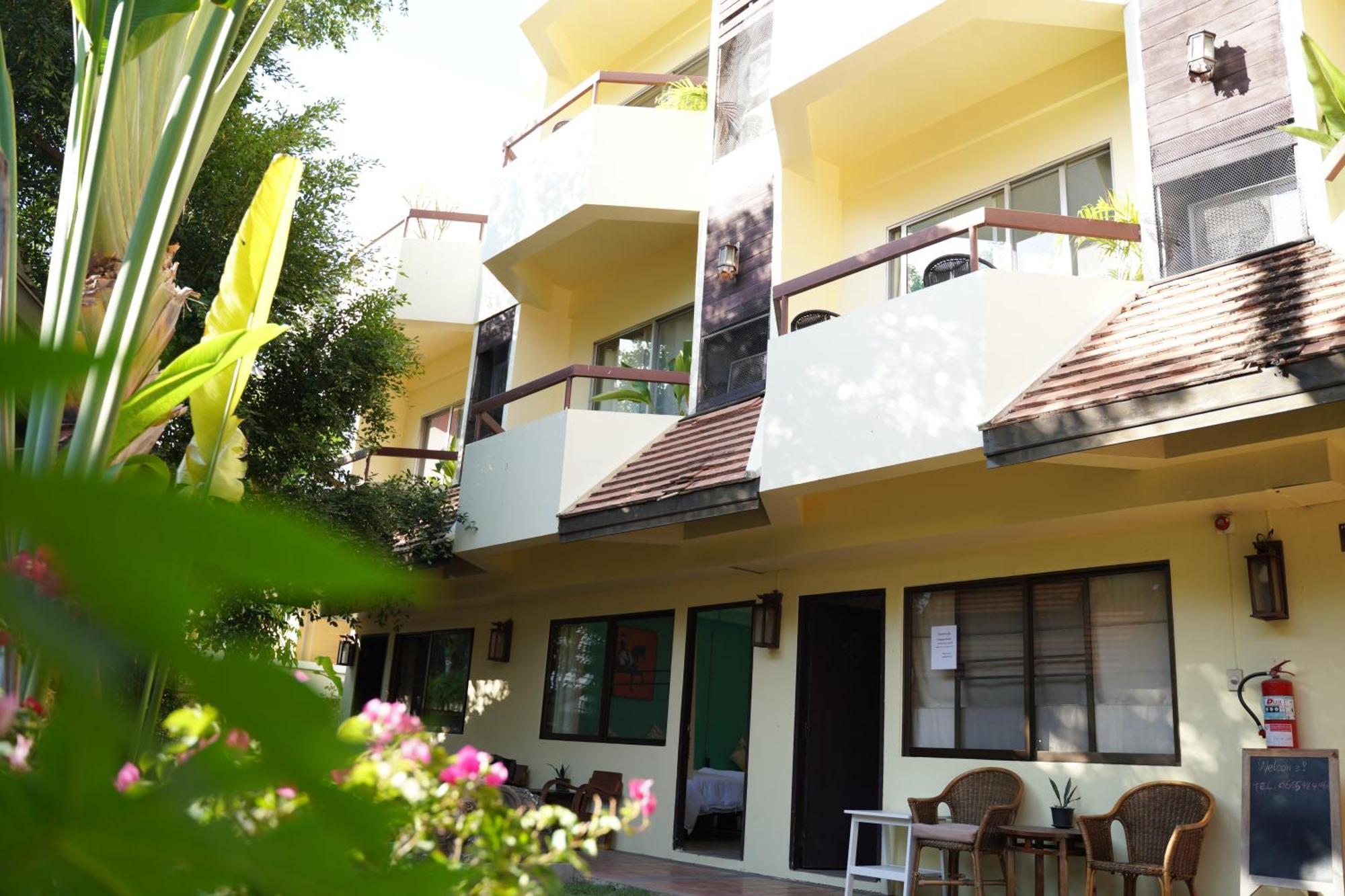 Elegant Lanna Guesthouse 치앙마이 외부 사진