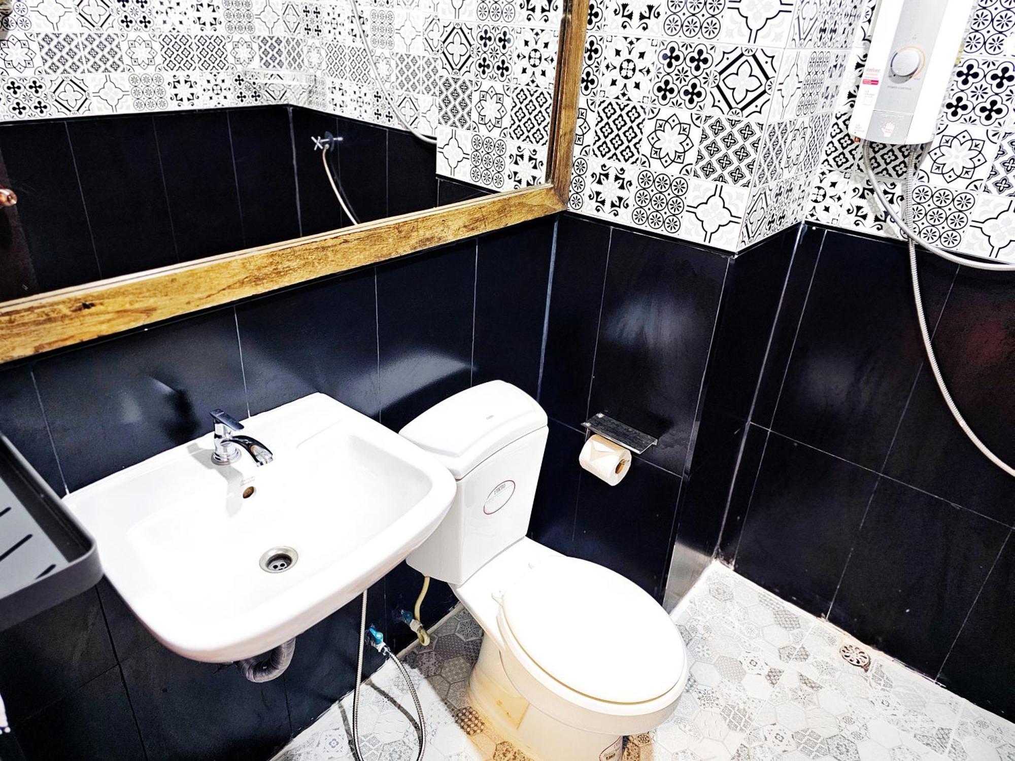 Elegant Lanna Guesthouse 치앙마이 외부 사진